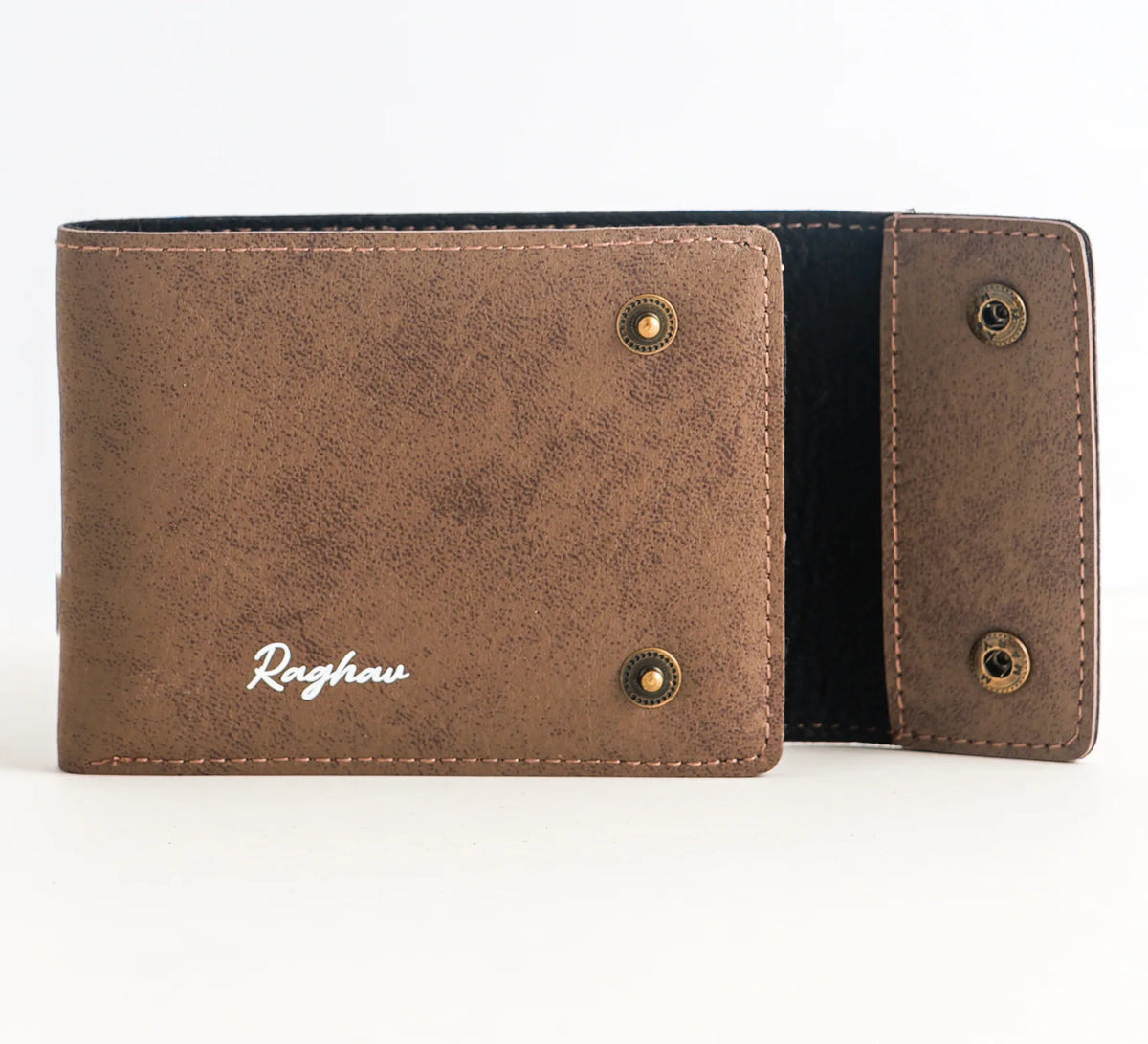 Personalized Men's Wallet In Mocha